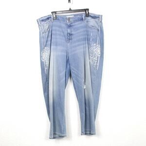 Lane Bryant Mid Rise Essential Stretch Girlfriend Crop Jean Size 22